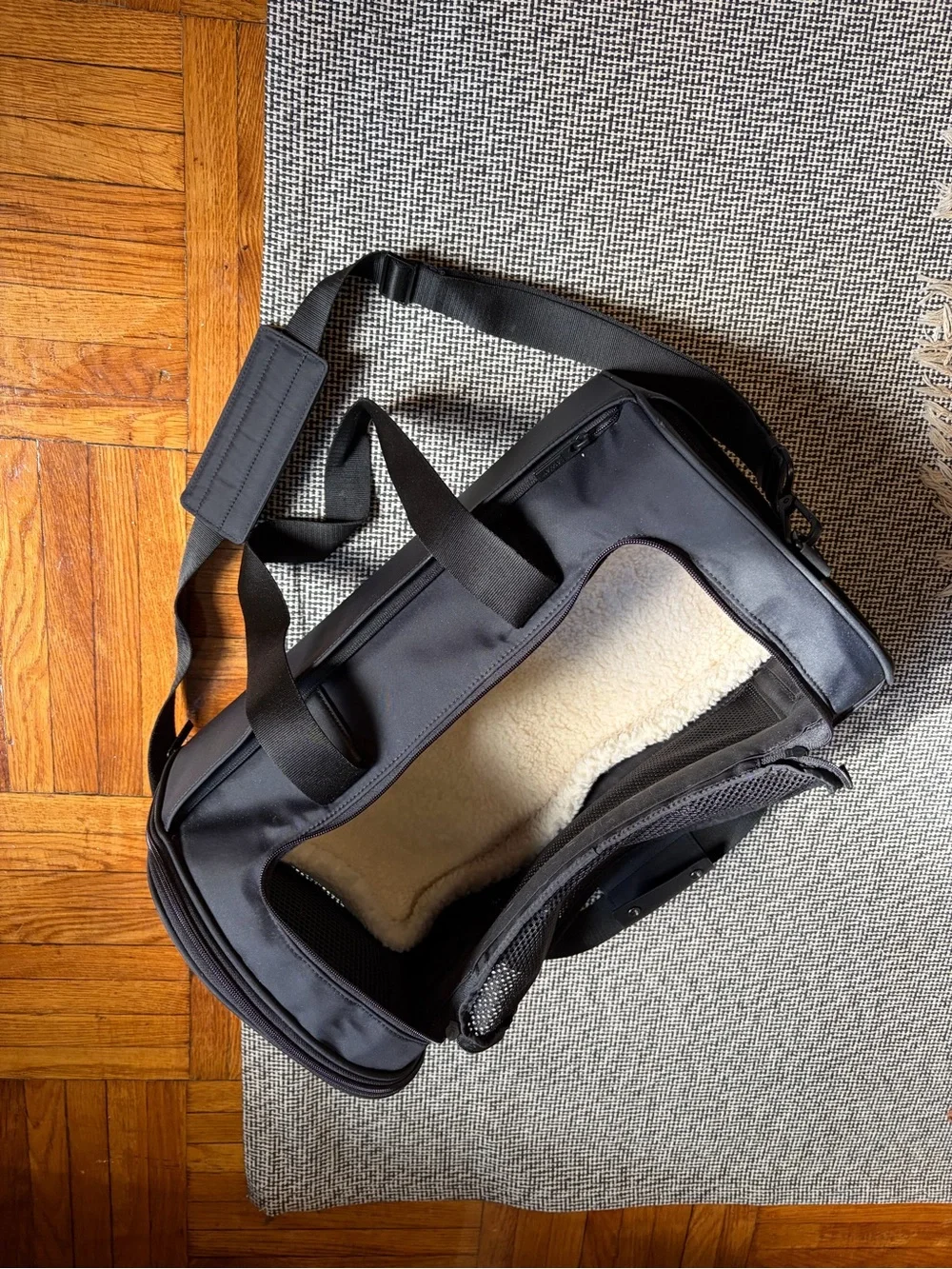 AWAY The Pet Carrier NWOT